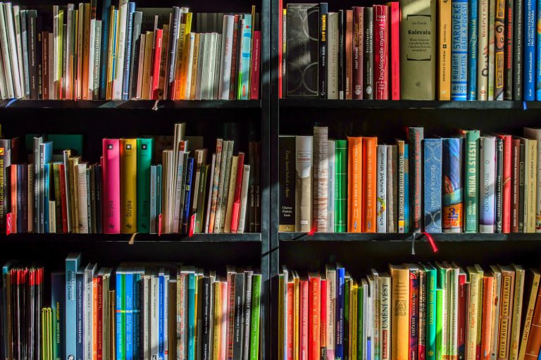 livros em andeis